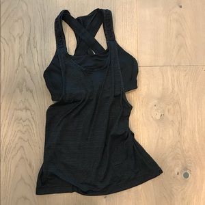 Lululemon Tank Top. Size 6. Black.